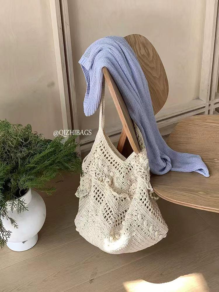 

Seven cloth bags, letter from spring~ solid color lace hollow woven bag beach vacation Dongdaemun shoulder bag светло-бежевый