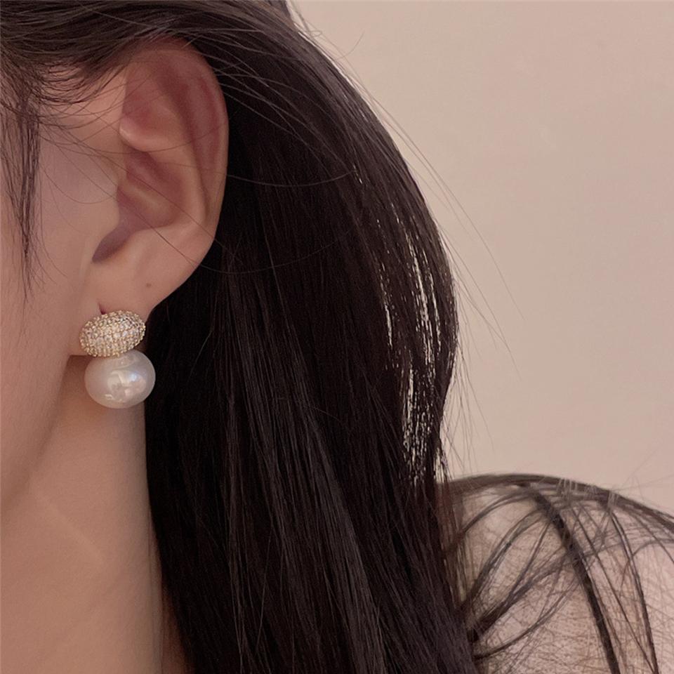 French Exquisite Imitation Oval Zircon Earrings for Women Shiny Crystal Micropaved Zirconia Stud Earring Luxury Bridal Zircon