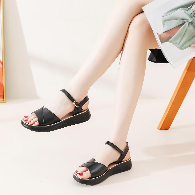 ~~ First layer cowhide mother sandals summer new leather women's shoes non-slip medium and old comfortable leap month shoes