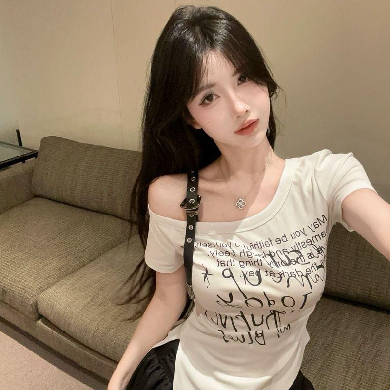 Irregular slanted shoulder short-sleeved t-shirt women's summer American Spice Girls one-word shoulder top design sense niche unique and beautiful