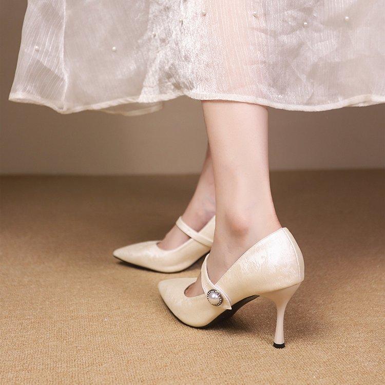

High heels women s stiletto with pearl white summer 2025 new retro temperament socialite pointed single shoes 39