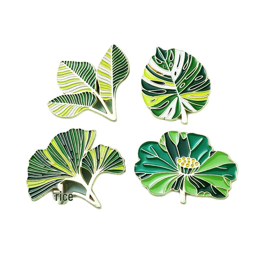 Chic Green Leaf Brooch: Stylish Lotus and Bamboo Leaf Badge for Clothing and Backpack Accessories.