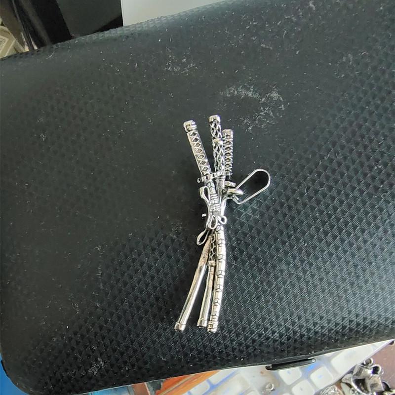 One Piece Zoro Three Swords Anime Pendant Necklace for Men and Women - Onikiri Cosplay Style Trendy Accessory