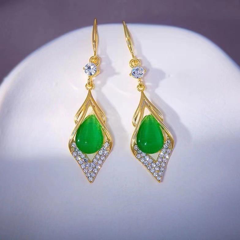 2024 Trendy Green Cat's Eye and Diamond Rhombus Earrings for Women - High-End Luxury Design