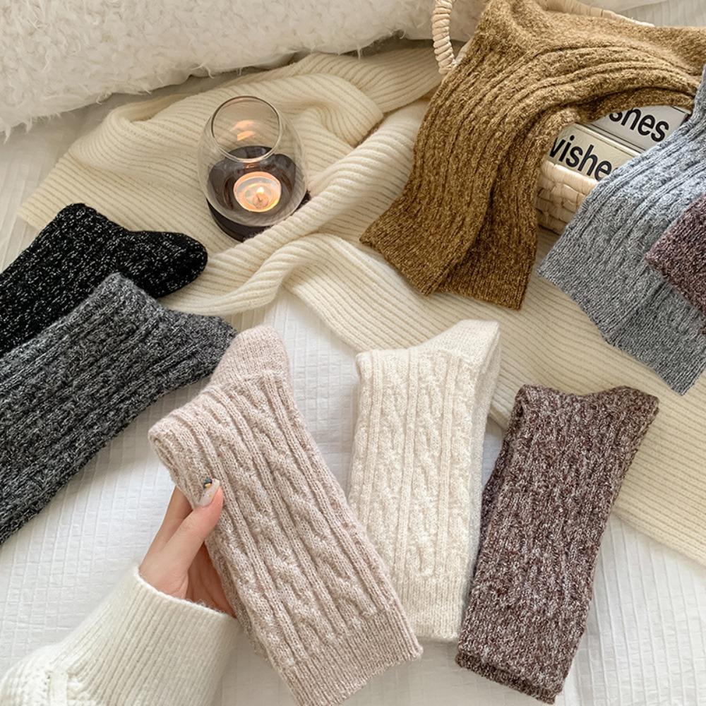 Cotton Knitting Women Socks Fashion Harajuku Retro Lady Girls Plush Thick Long Socks Autumn Winter Solid Color Casual Keep Warm