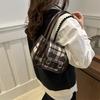 Herbstliche Wollplaidtasche Damen neue trendige Achseltasche Retro Nische Ein-Schulter tragbare kleine quadratische Tasche