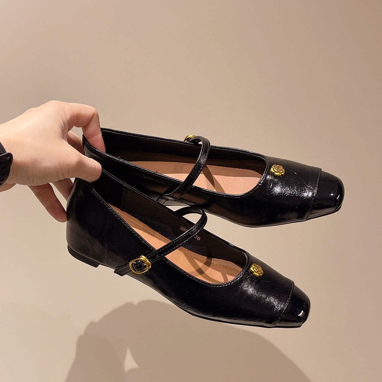 

Темпераментные туфли-клинья с квадратным носком женские 2025 новая весна и осень с ремешком-пряжкой невысокие туфли Мэри Джейн из маленькой кожи 40 чёрный