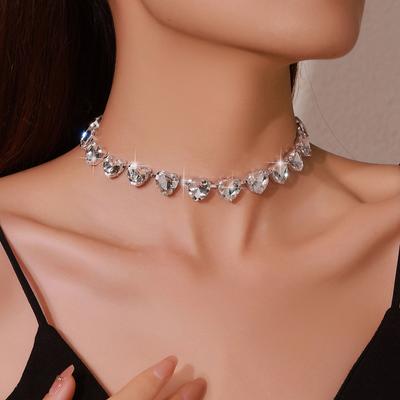A Delicate Claw Chain, Exaggerated Fashion Necklace, Water Droplet Necklace, Dinner Accessory for Women