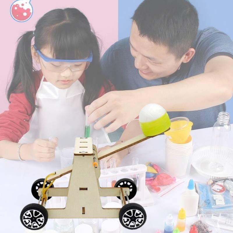 Katapult aus Holz zum Selberbauen – Wissenschaftliches Experimentiermodell – Spielzeug für Kindergartenkinder – Pädagogisches, handgefertigtes Bastelprojekt