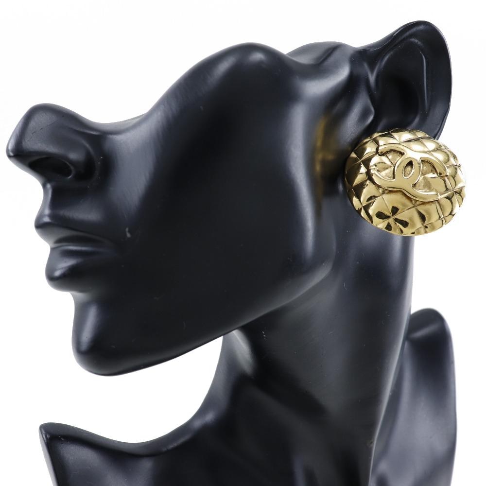 Chanel COCO Mark Earring Matelasse Vintage Plated Gold 41.9g Women Used