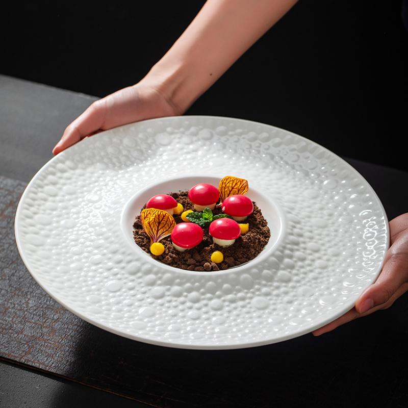 Ceramic White Cold Dish Plate High-grade Sense of Luxury Molecular Cuisine Restaurant Artistic Conception Fusion Dish Disc