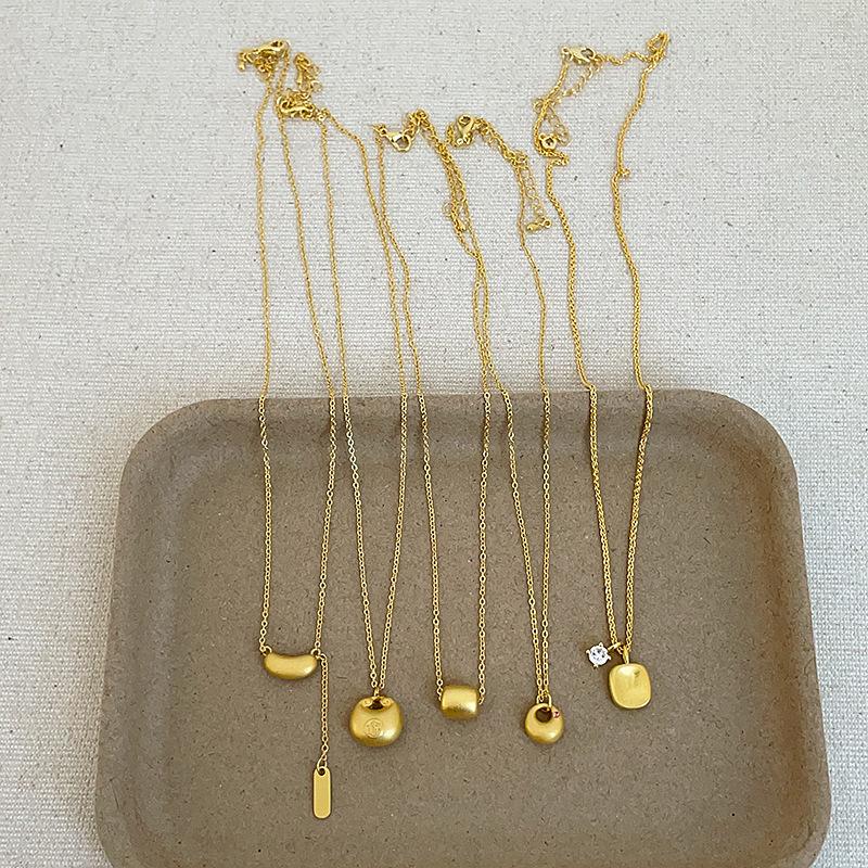 New Chinese Ancient Gold Chubby Fu Ingot Pendant Necklace Women'S Simple Fashion Temperament Versatile Neck Chain Sweater Chain