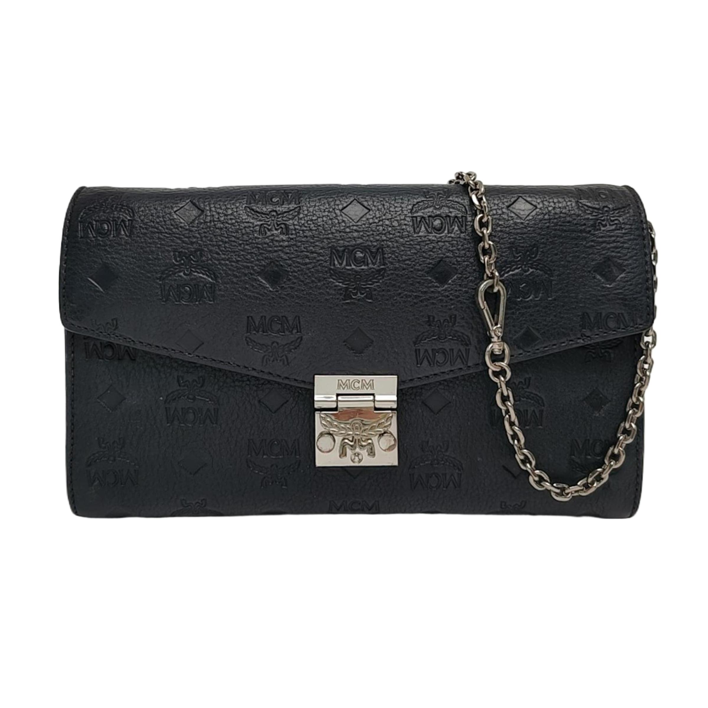 [Pre-Owned] Millie Visetos Classic Logo Embossed Flap Chain PVC Envelope Crossbody Shoulder Bag Medium - Good #ULUGB2 ONE SIZE