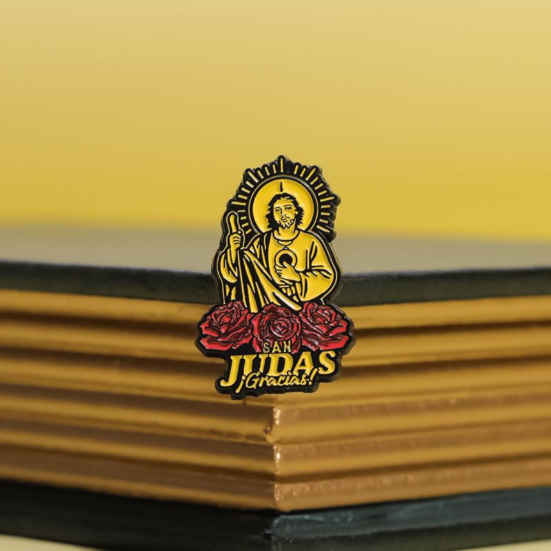 Inspired Vintage Gold Artistic Brooch With Playful Cartoon Character For Wear Stylish