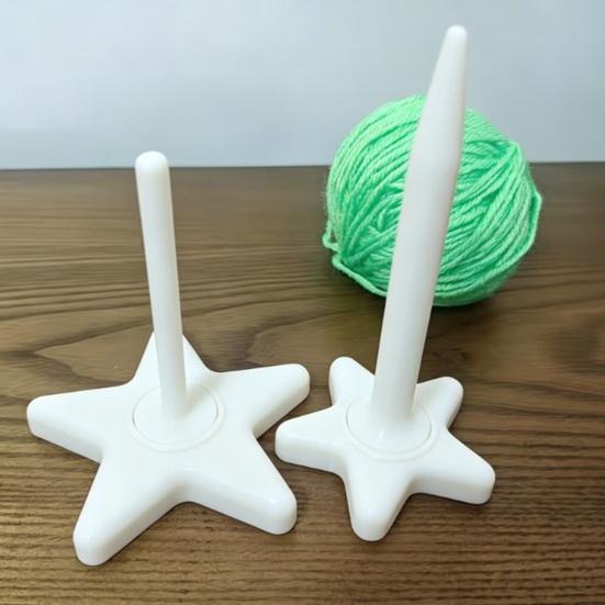 3D Printed Yarn Spinner Smooth Rotating Yarn Holder Cute Star Tangle-Free Yarn Spinner for Crocheting Knitting Lovers