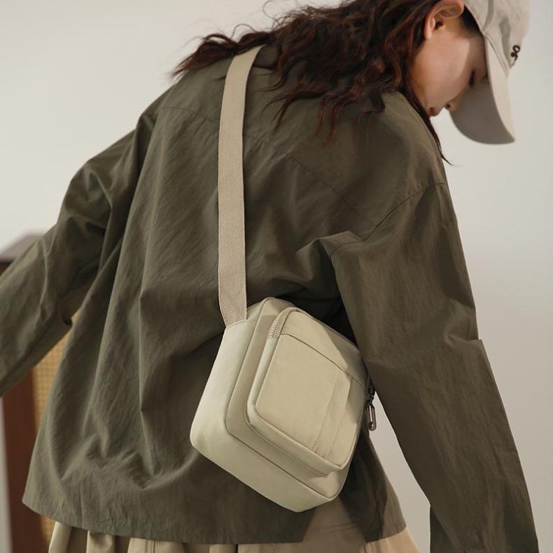 Mini-Nylon-Umhängetasche für Damen, mehrschichtige Reißverschluss-Handyhülle für den Alltag & Reisen