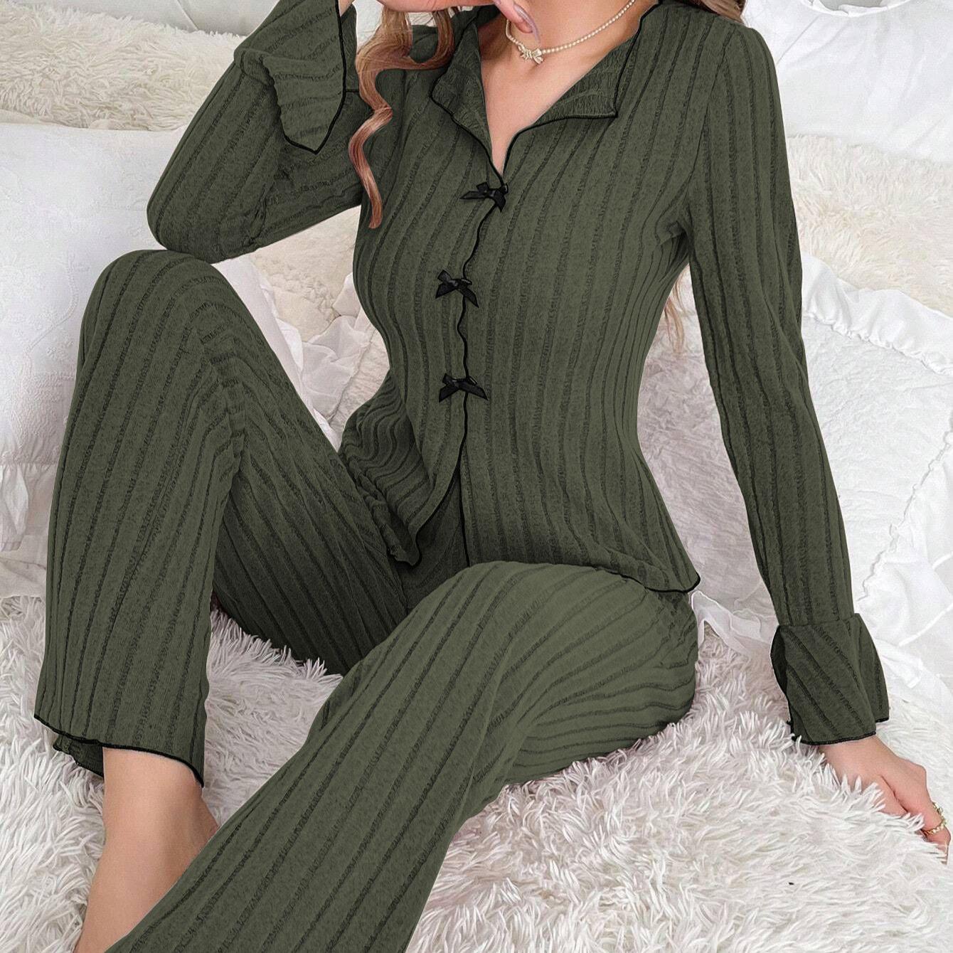 

«Женский осенне-зимний комплект из двух предметов пижамы — теплый, стильный, домашняя и уличная одежда» 3XL зелёный