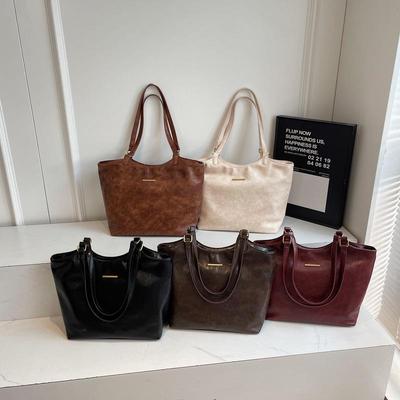 Elegant Women's Single Shoulder Tote Bag - Fashionable, Spacious, and Ideal for Everyday Use