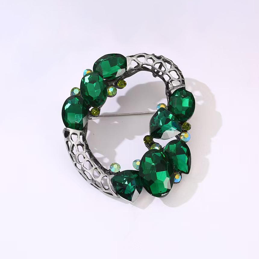

European and American retro crystal hollow brooch, high-end female personality pin, fashionable and exquisite corsage suit with accessories