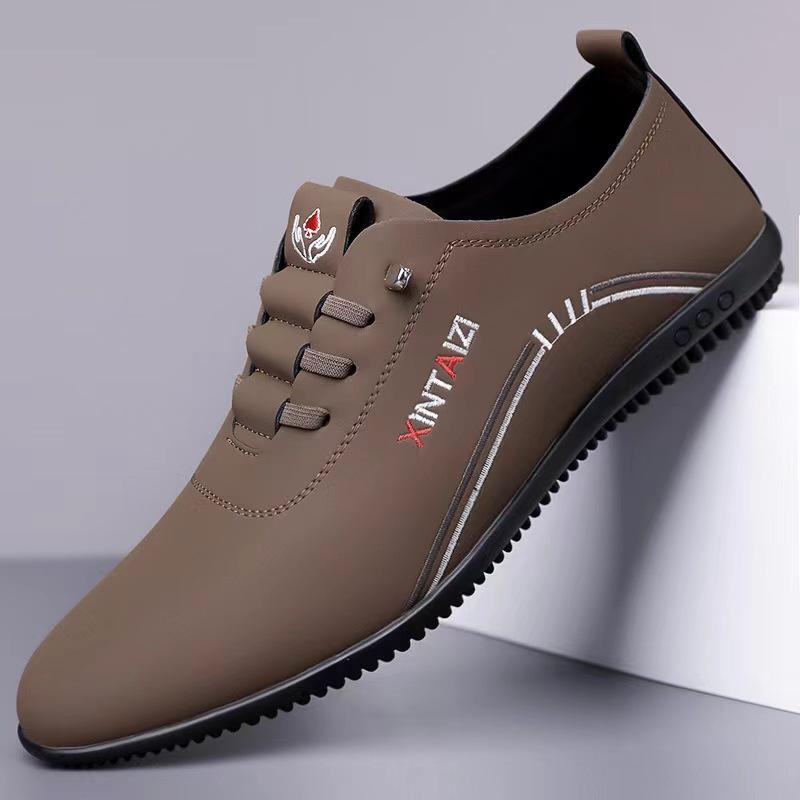 Men's Leather Casual Shoes Lightweight Soft Soles Driving Shoes Slip-On Loafers for Men Business Leisure Leather Shoes Moccasins