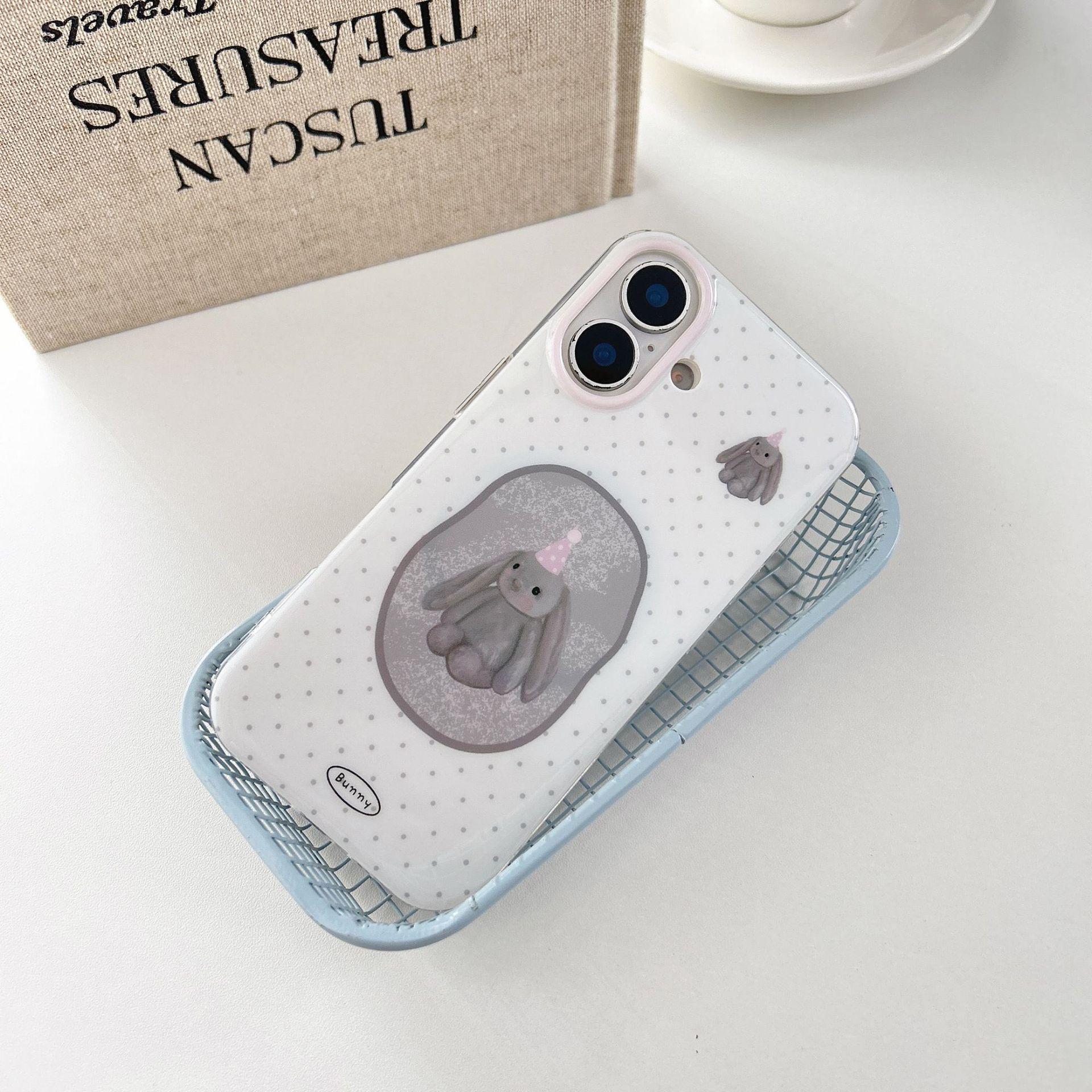 

Cute Gray Rabbit iPhone 16/15 Case with Heart and Polka Dot Design for Apple 17 Pro Max iPhone 14