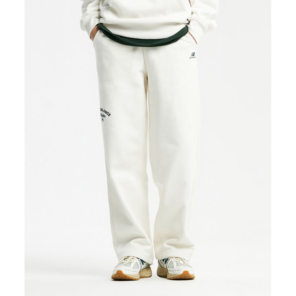 

NEW BALANCE NBMLD41913/UNI Athletics Прямые брюки с начесом свободного кроя (Слоновая кость)