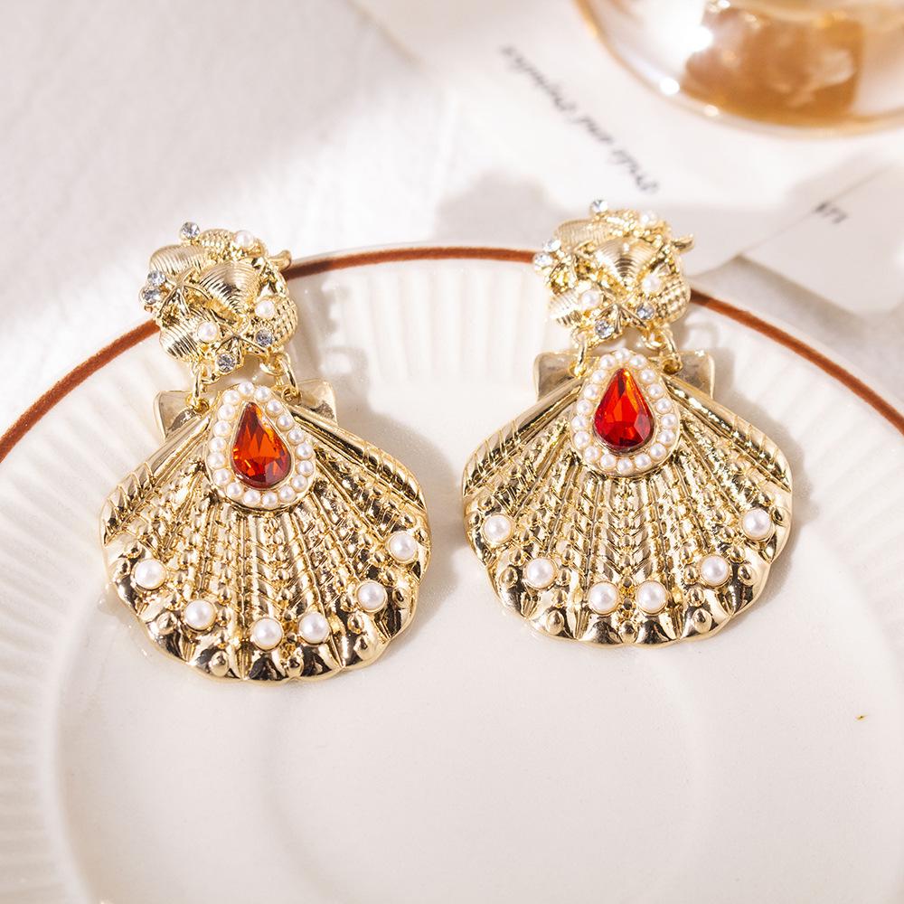 Vintage Rhinestone Geometric Stud Earrings - Retro Court Style, Niche Design, Light Luxury, High-End