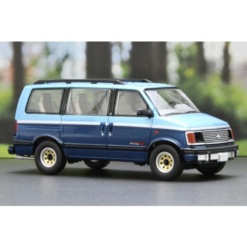 TOMYTEC Tomica Limited Vintage Neo LV-N325b Chevrolet Astro LT AWD Light Blue/Navy 1994 Model (Assembled)