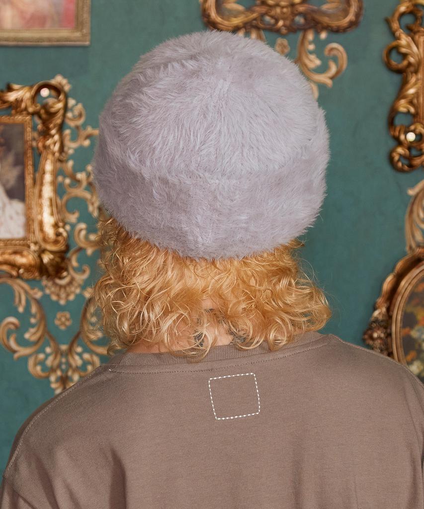 UNALLOYED Flower Fur Beanie / Gray