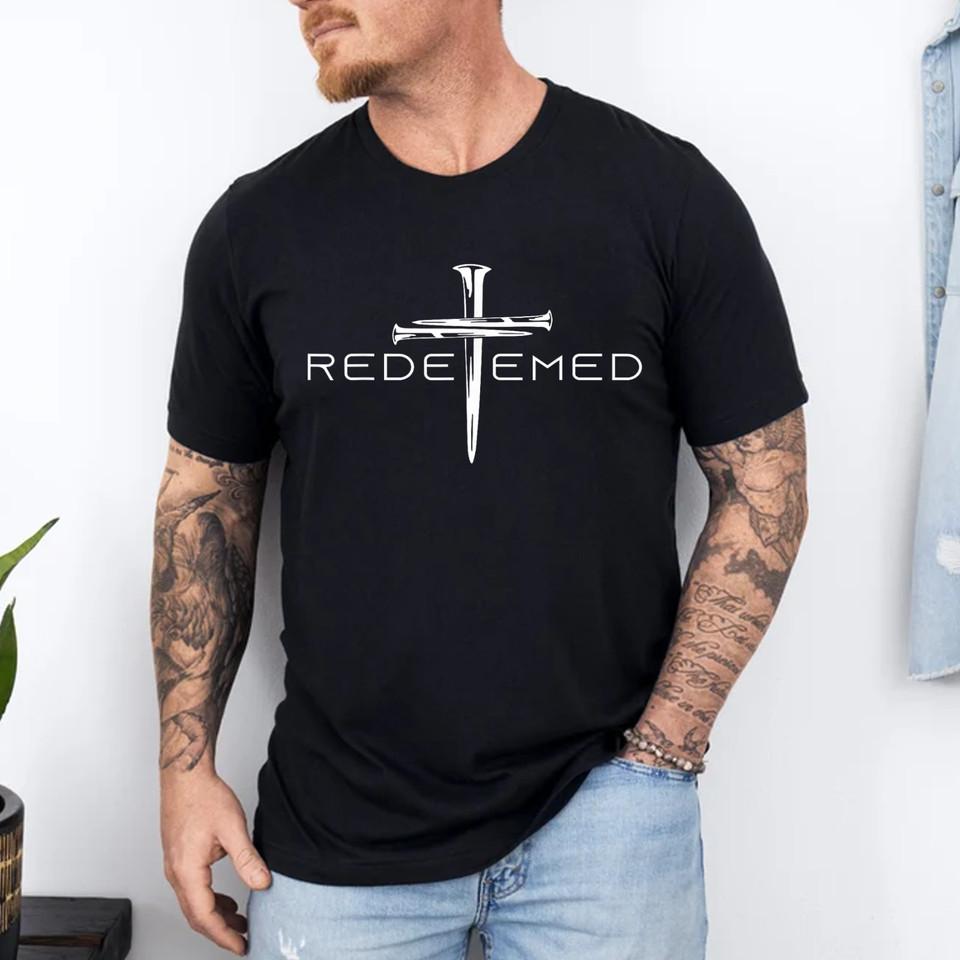 Redeemed Cross Nails Faith in God Jesus Christ Christian Men T-Shirt L