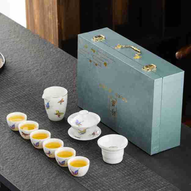 White Porcelain Kung Fu Tea Set Gift Box High-end Travel Tea Set Cover Bowl Teacup Dehua Suet Jade Seal