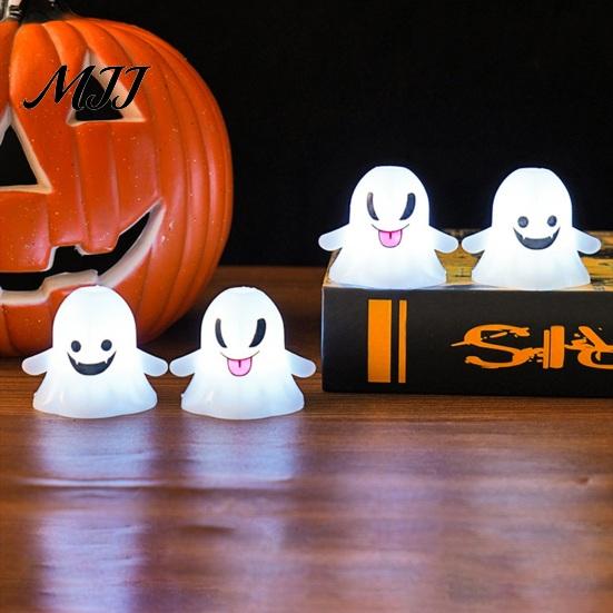 Creative Ghost Projection Light Halloween Projector Light, Mini Spooky Patterns LED Lamp, Cute Night Desktop for Indoor Tabletop, Mantel, Shelf Decor