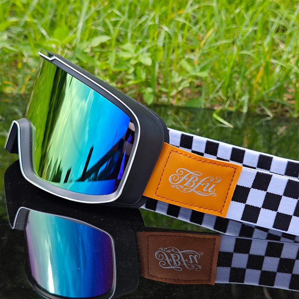 Goggles, outdoor cycling, motorcycle helmet goggles, black face shield, mountaineering goggles, windproof and snowproof goggles, retro cycling