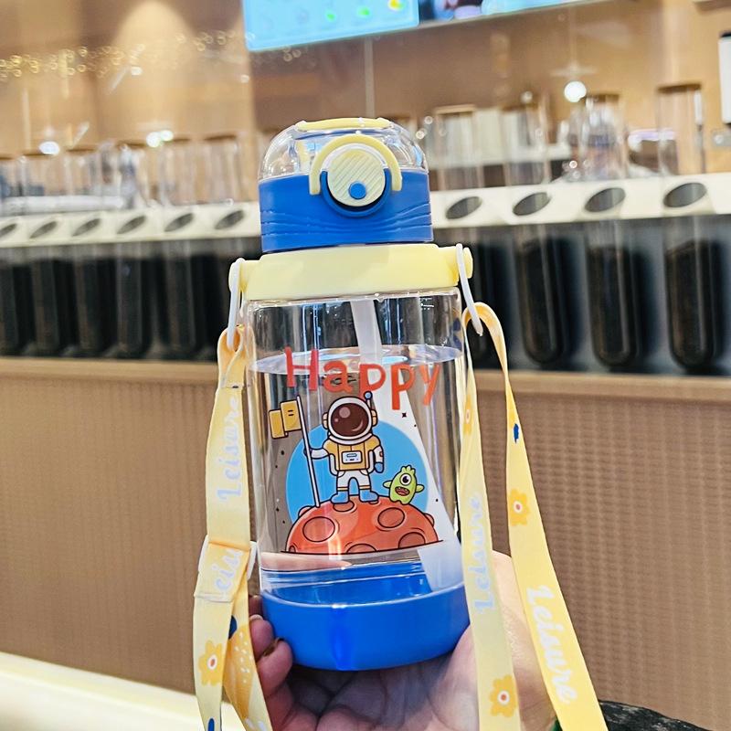 

Бутылка для воды большой емкости для детей, кружка для воды для велосипеда с соломинкой, симпатичная 700 мл, бутылка для воды для велосипеда с шейным ремнем CHINA
