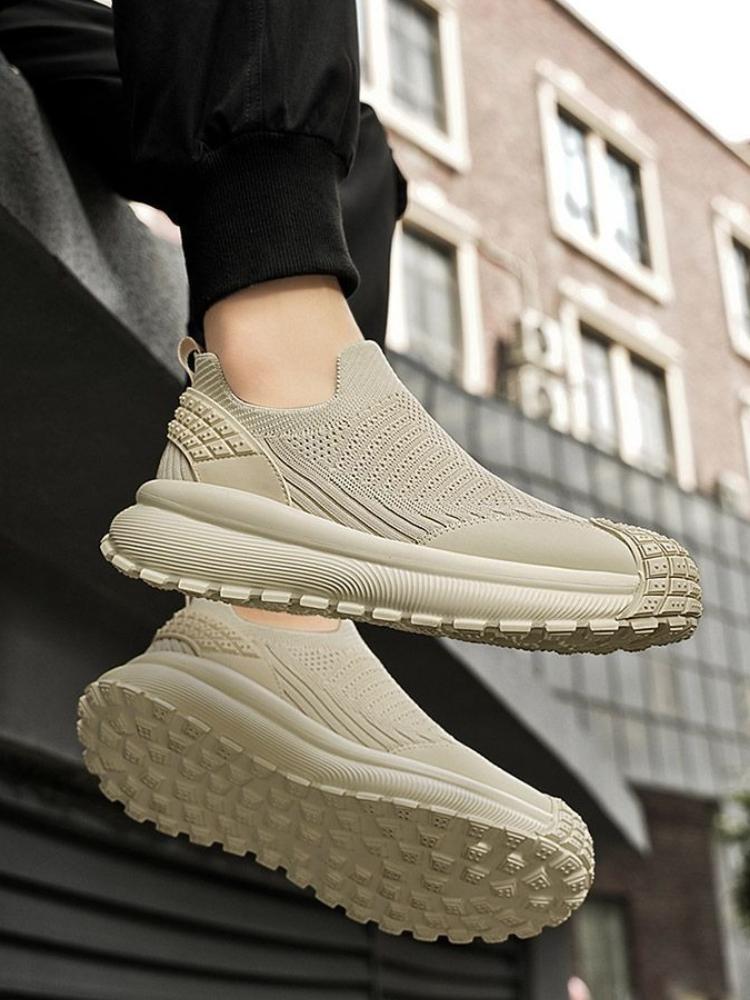 Black Slip-on Breathable Man Casual Sneaker Mesh Upper Thick Platform Sports Shoes for Men Designer Trend 2025 Shoe In Promotion