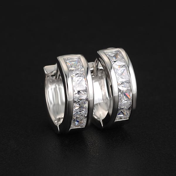 Luxury Shining Cubic Zirconia Hoop Eardrop Huggie Earring Jewelry Charm