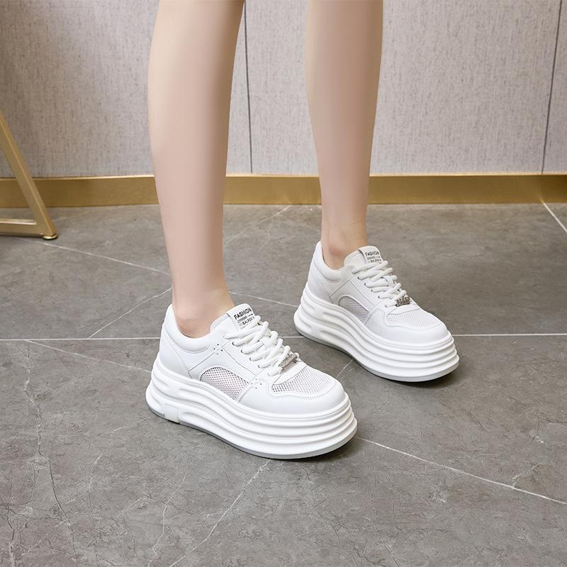 2025 new leather mesh white shoes women's platform Korean version sports shoes women's inner height increase casual lace-up board shoes women