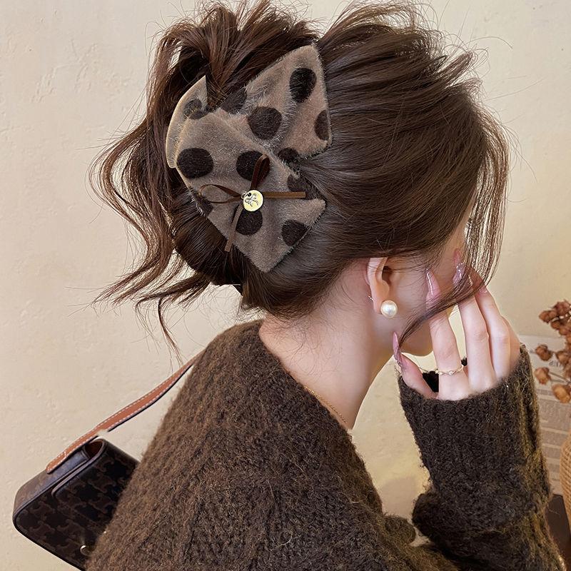 Plush Triangle Hair Claw High Grade Seamless Shark Clip Women Back Head Hair Accessories
