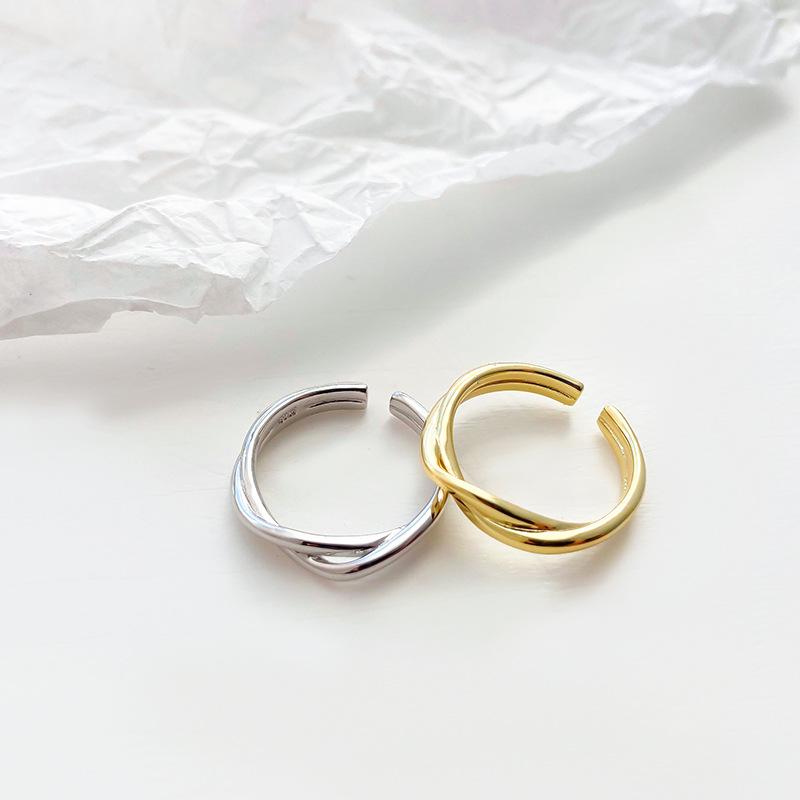 

Baoyilong Срібний регульований кільце-хрест S925 для жінок - Простий, універсальний та елегантний дизайн Adjustable Open платиновий