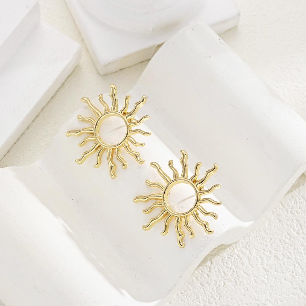 2PCS Fashion Temperament Elegant Sun Flower Stud Earrings For Women Girls Versatile Stud Earrings Jewelry Accessories Gifts