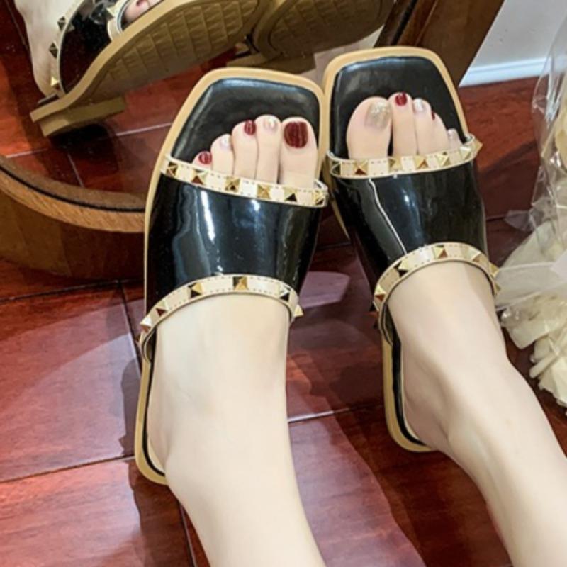 Women's summer new rivet designer open-toe slippers casual comfortable thick-soled non-slip wear-resistant flip-flops36--43sizes