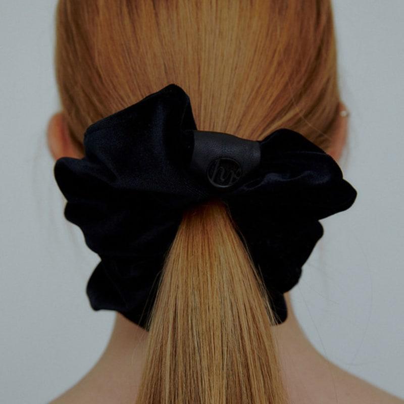 L`HEUR VELVET SCRUNCHIE