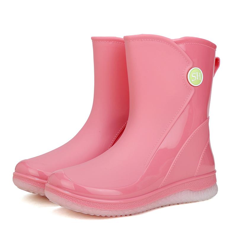 

New rain shoes women s waterproof shoes low tube non-slip rain boots water boots kitchen work car wash fashion versatile short tube 40 розовый