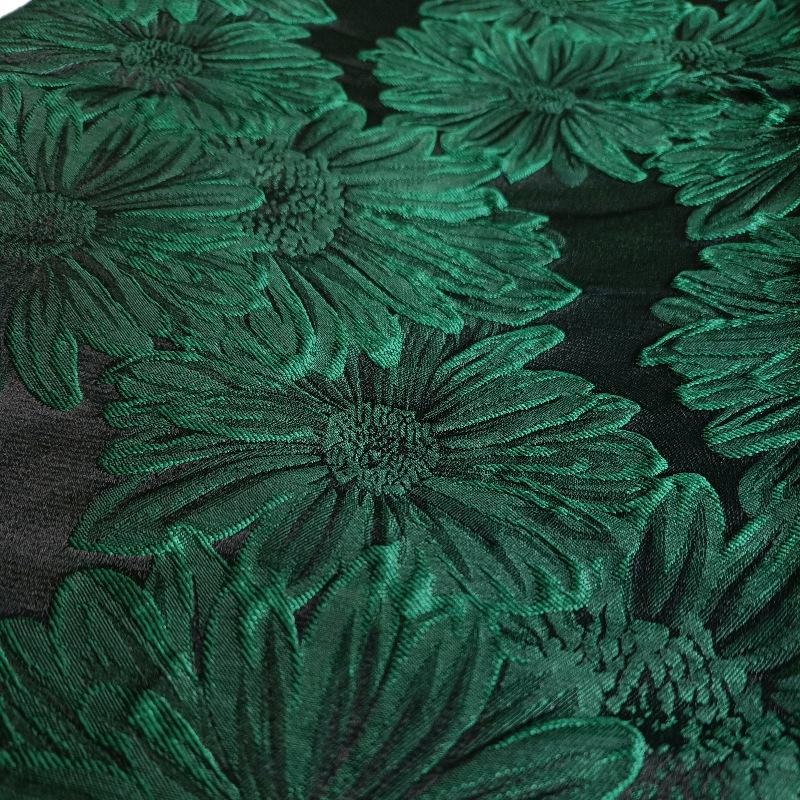 

Multi-Color Retro Large Chrysanthemum Embroidered Fabric for Sewing Brocade Luggage Shoes Clothing Decor Handmade Fabric 200x150cm