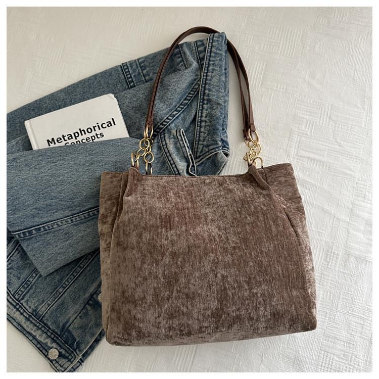 Streetwear Casual Tote Bag With Special Material For Daily Use