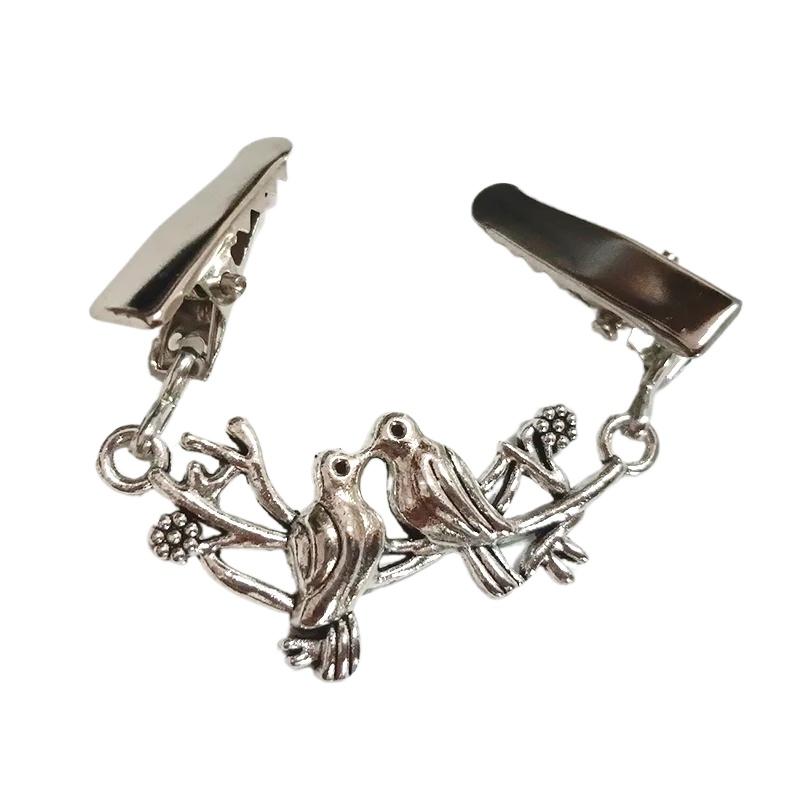 1PC Women Shawl Vintage Brooch Pin Cardigan Shirt Collar Sweater Clips Duck Clip Blouse Clips Jewelry