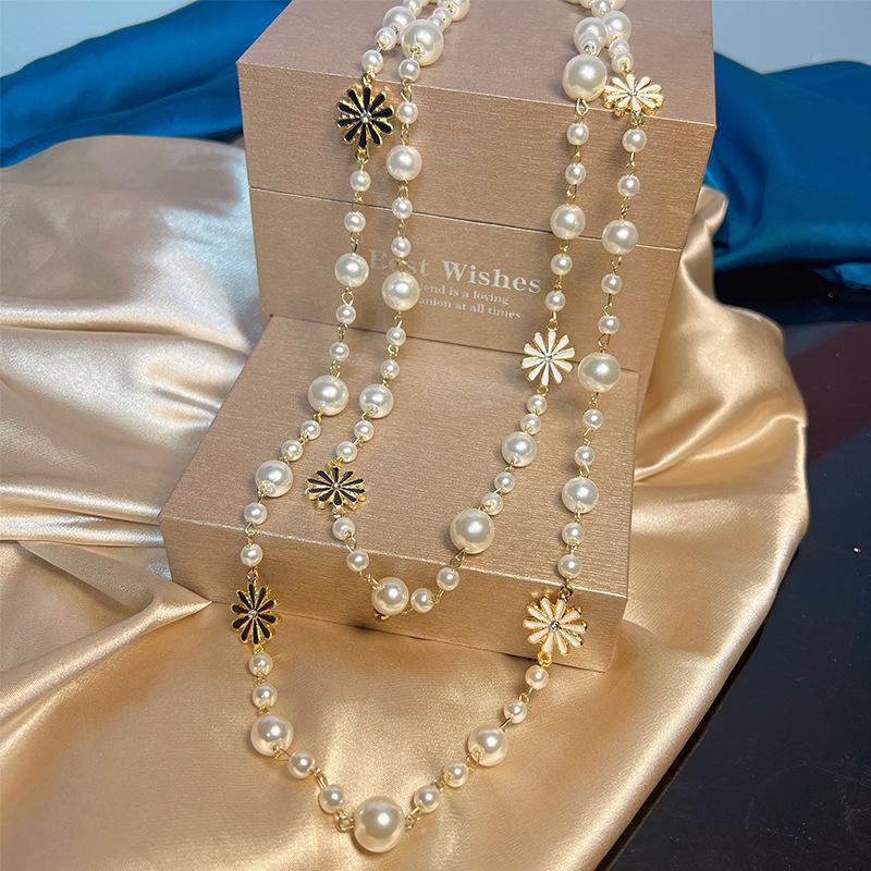 Pearl Necklace Long Fashion Versatile Small Fragrance Autumn and Winter Versatile Decorative Small Daisy Sunflower Sweater Chain