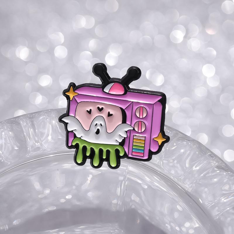 Television Colorful Pink Brooch Creative Alloy Pin With Cartoon Character For Enthusiasts Fashion