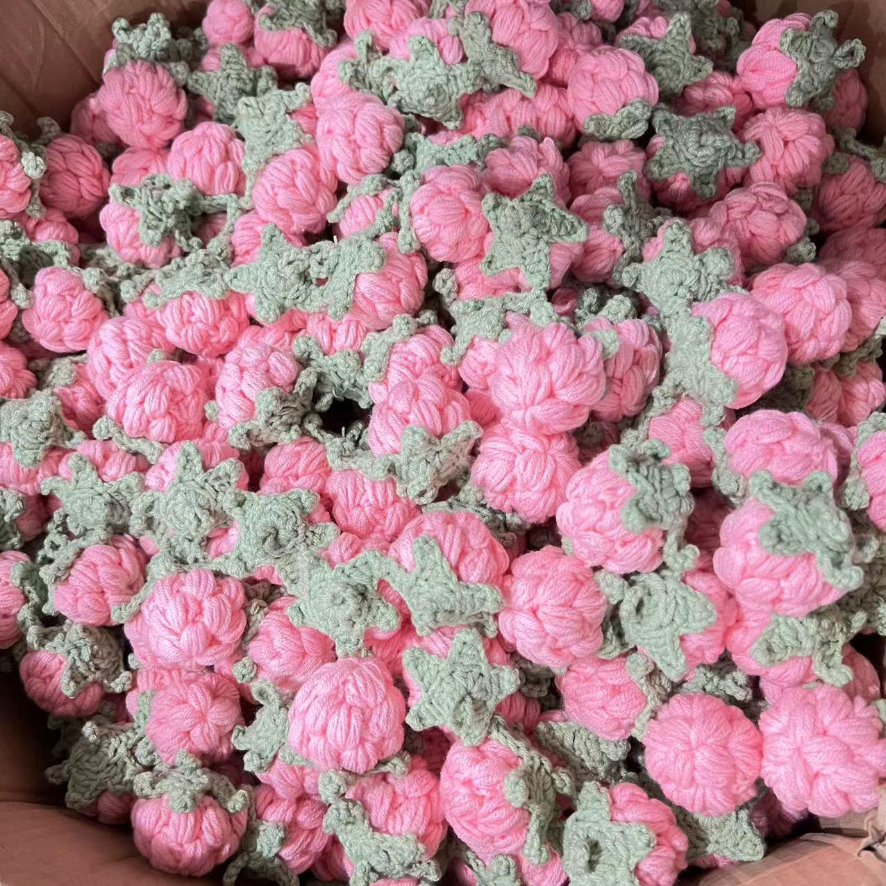 

Подвески ручной работы из шерсти с фруктовой тематикой: Украшения из хурмы, арахиса, яблока, клубники, персика