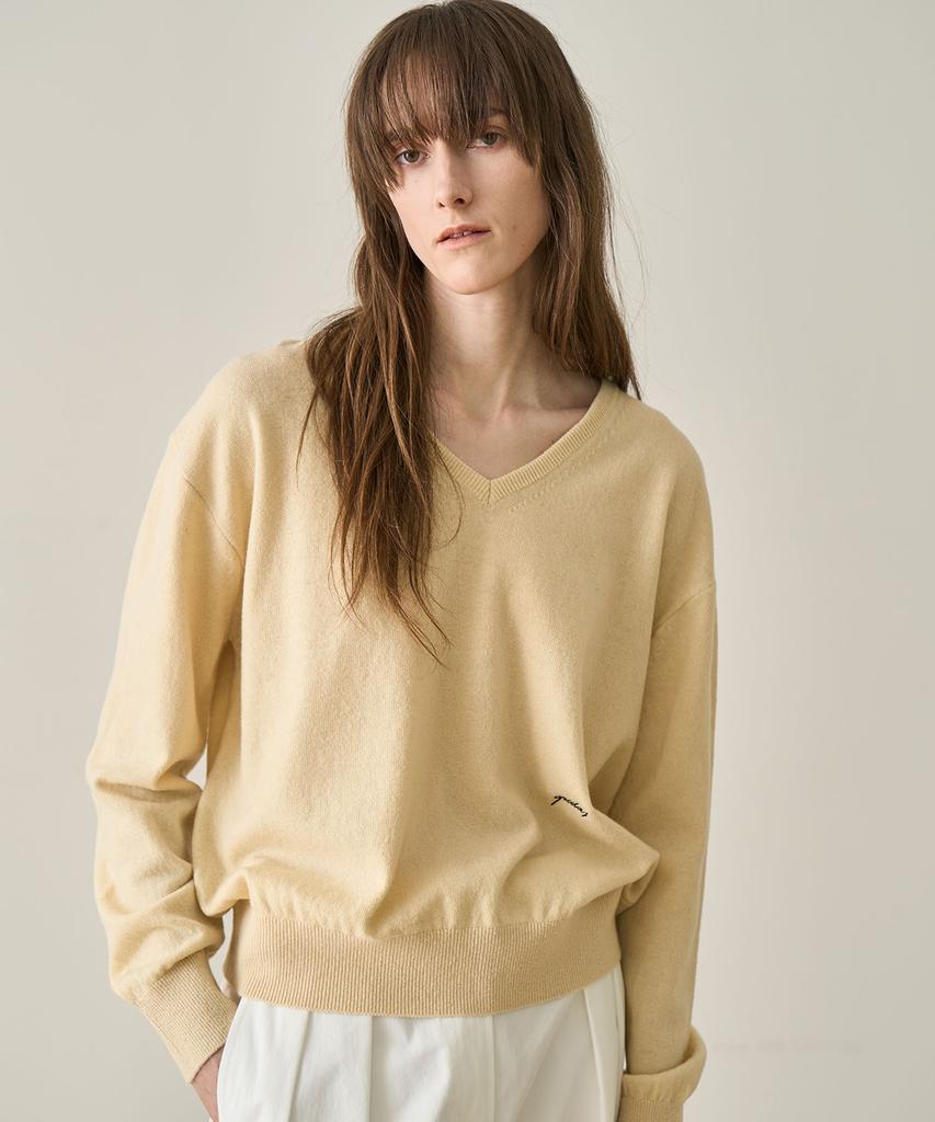 GRIDAJ Fine Wool V-Neck Pullover _ Yellow